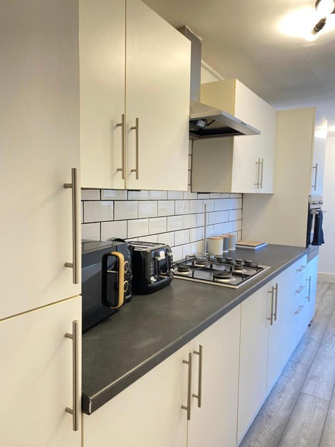 3 Bed Anfield House Close To Lfc Villa Liverpool Luaran gambar
